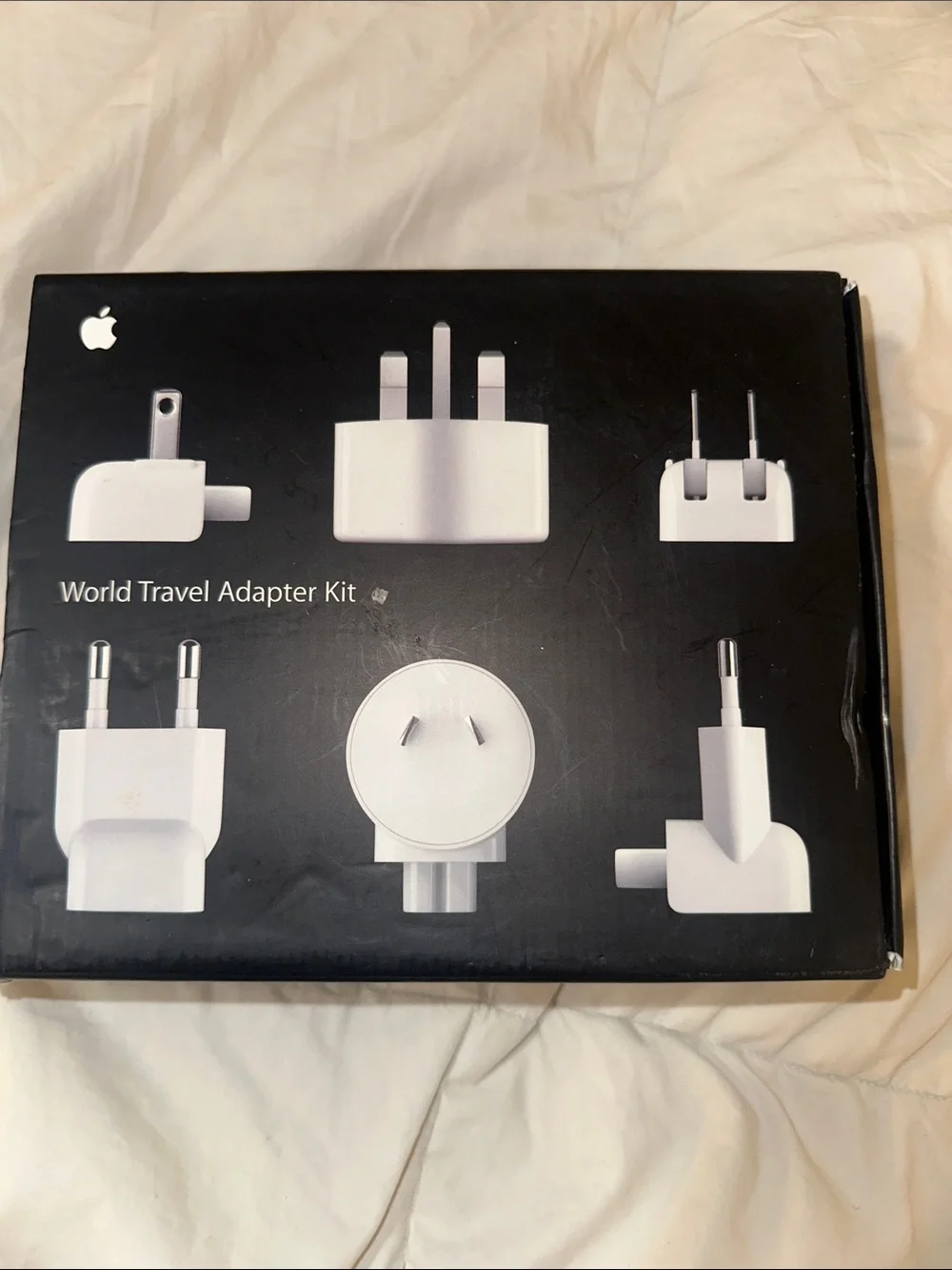 Apple World Travel Adapter Kit International Power Outlet Plugs